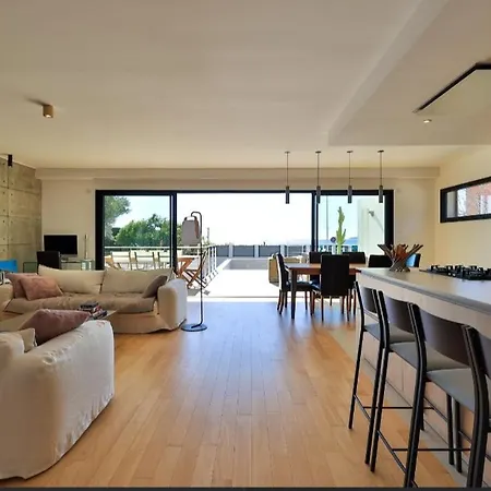Luxueuse Avec Piscine Et Vue Panoramique - Perry Vila *
